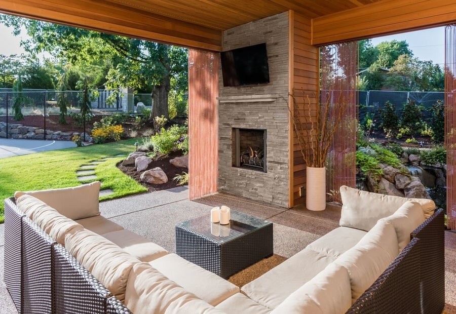 creating-the-ideal-backyard-theater-system-for-your-home